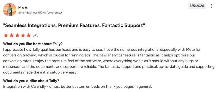 Customer review by Mo A. giving Tally 5/5 stars, praising its Meta integration, analytics, and customer support.