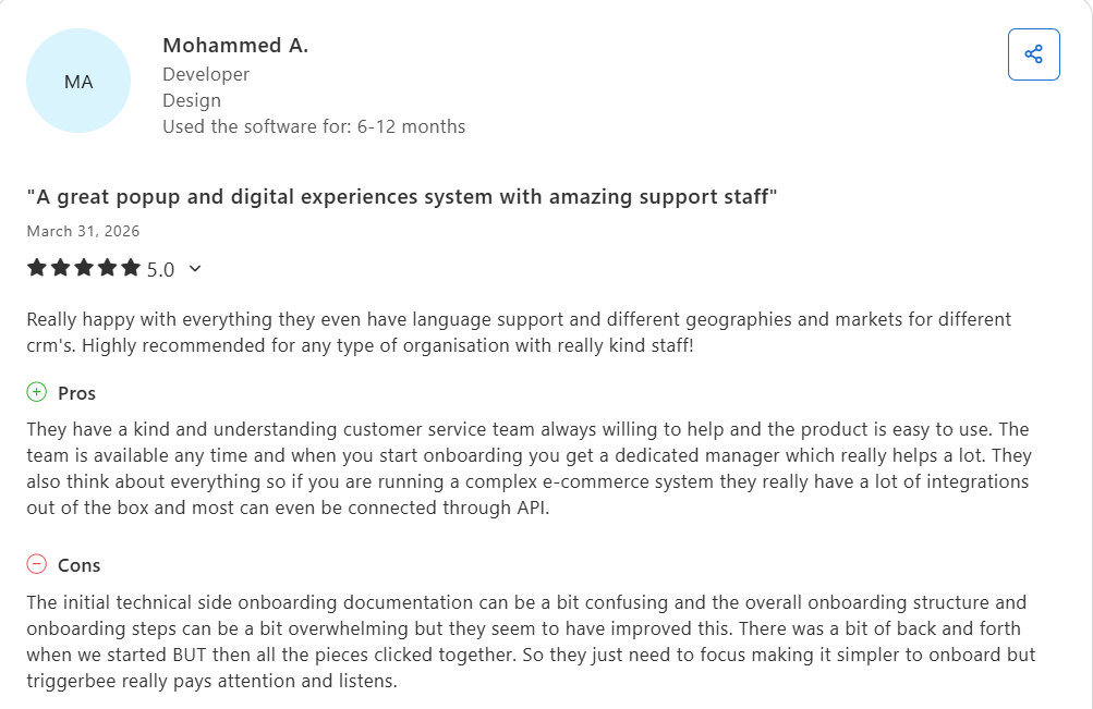 A 5-star Triggerbee user review praising customer support and integrations, with onboarding documentation listed as the main downside.