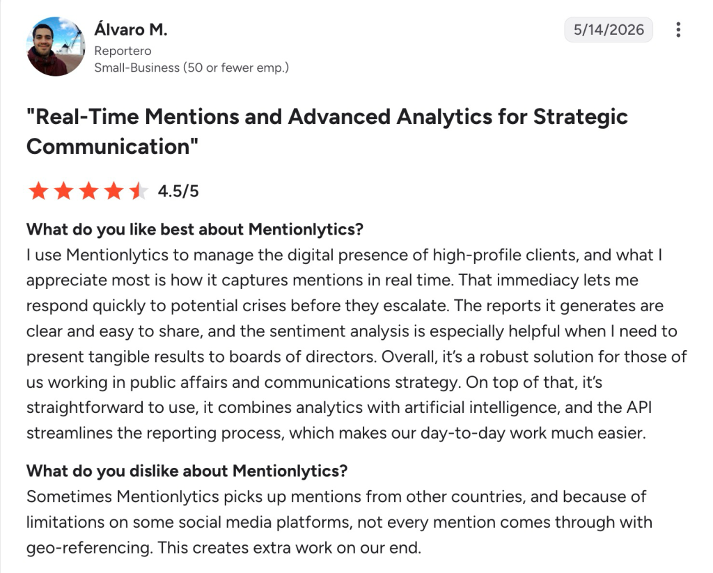 G2 review by Álvaro M. rating Mentionlytics 4.5 out of 5 for real-time mentions and advanced analytics.