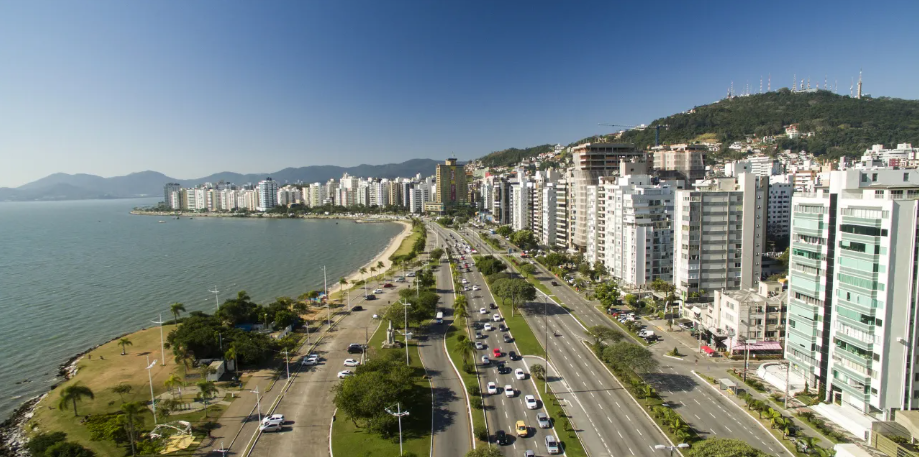 Read The Best Florianopolis Digital Nomad Guide For Expat Freelance Workers