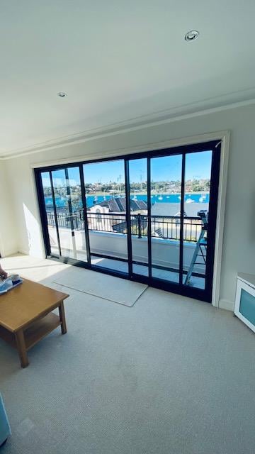 Top Earlwood Glazing Expert Offers Aluminium Window Frame & Glass Installation