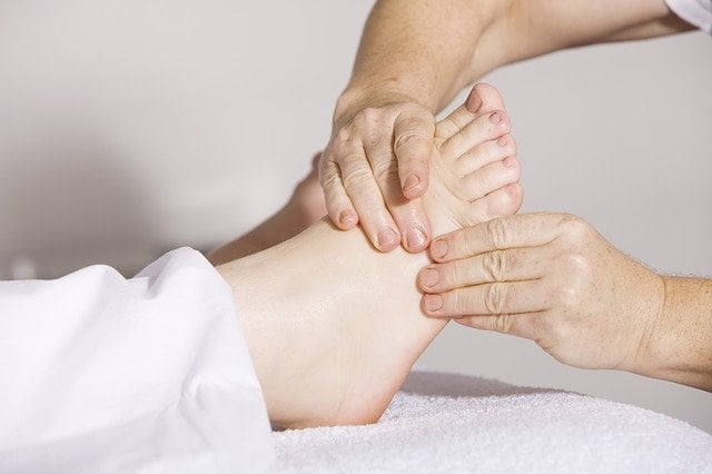 Naprapathy vs. Osteopathy: West Hartford Experts Explain the Difference