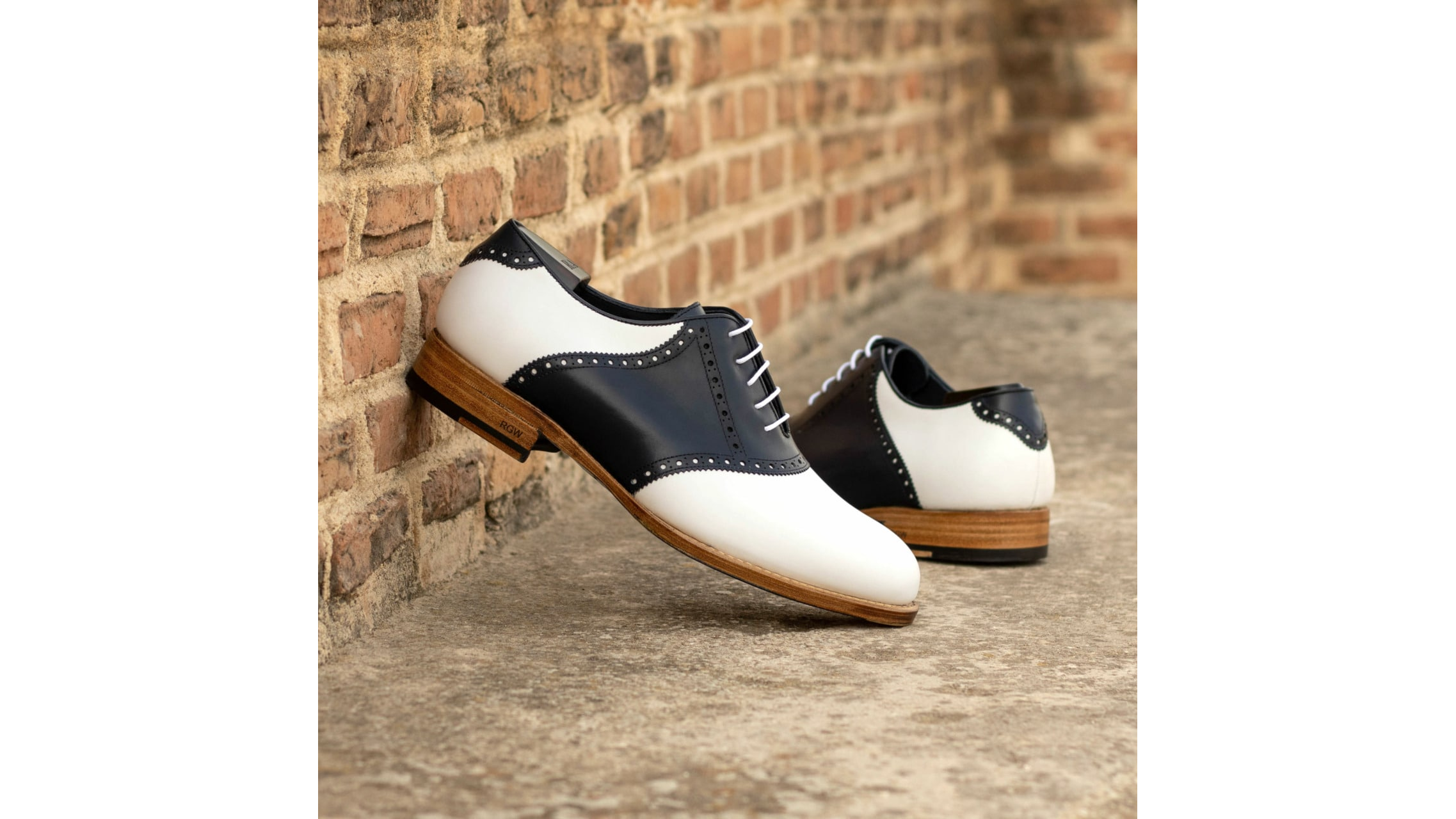 Design A Customized Luxury Leather Saddle Shoe - High-End Style & Free Shipping