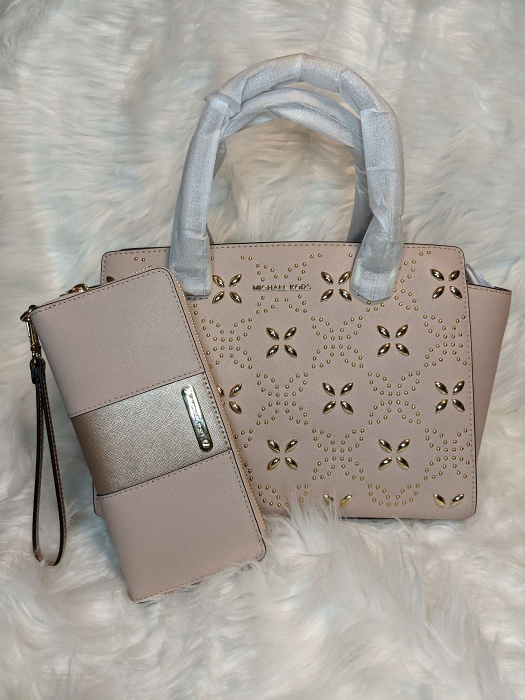 Get Authentic Coach Handbags & Matching Wallets At This Luxury Online Retailer