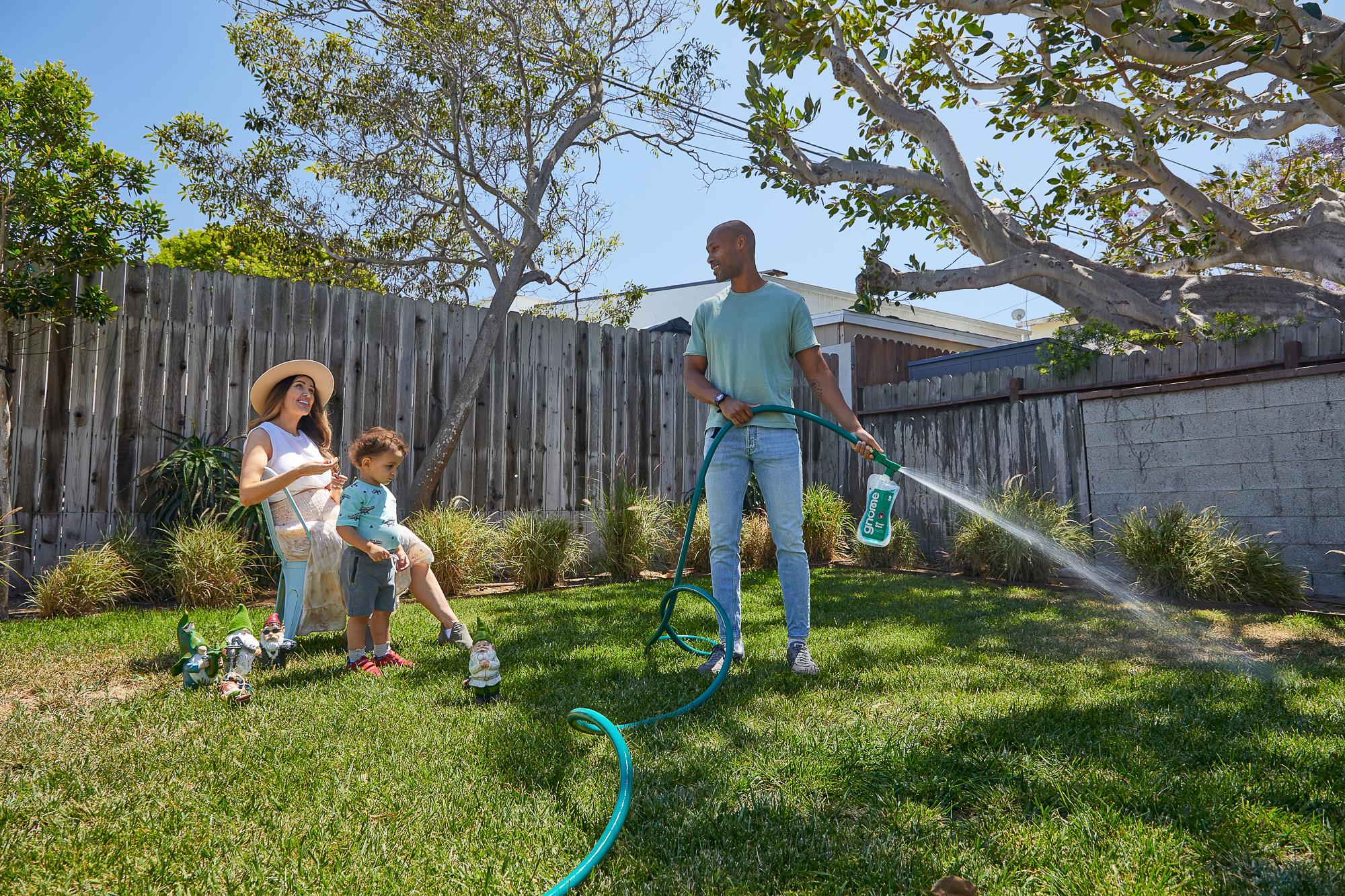 Granular Fertilizer Alternative: DIY Lawn Service Offers Safe Liquid Lawn Kit