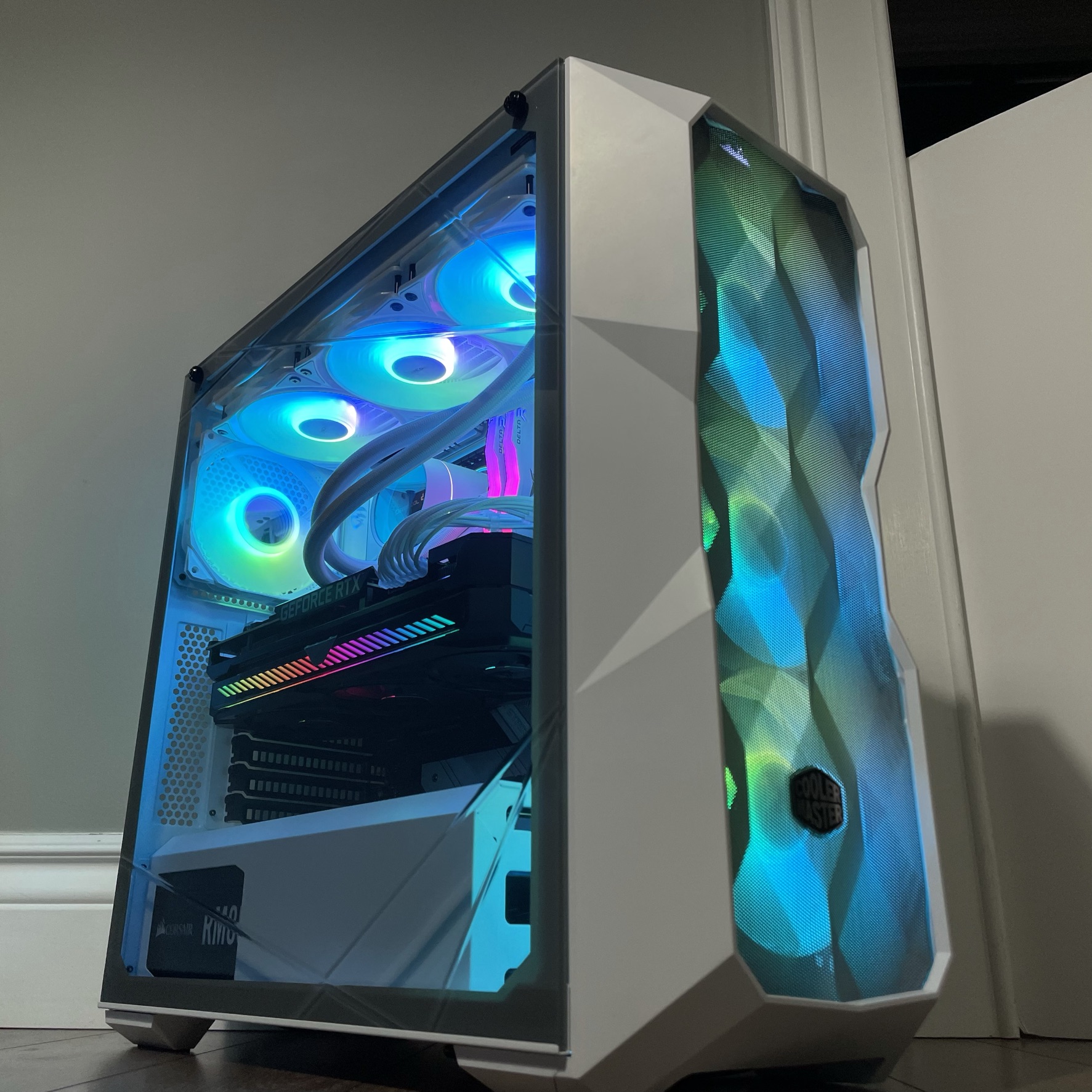 Canada Custom-Built PC For Gaming & Video Editing: 32 GB RAM & Efficient Airflow