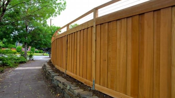 Call Biloxi Home Construction Professionals For Wood Privacy Fence Installations