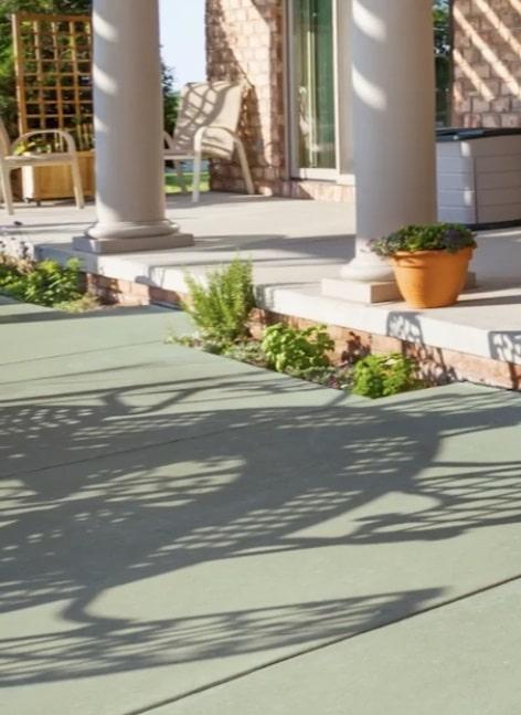 Get Cool Deck Coating for Pools & Patios to Avoid Baton Rouge Heat