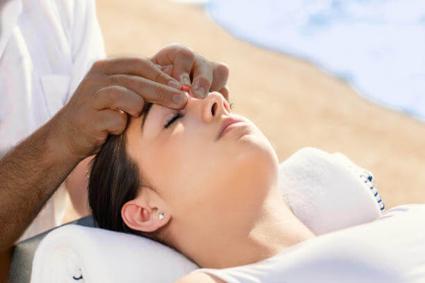 This Reiki Healer In Forest Hill, MD Restores Your Balance, Clarity & Energy