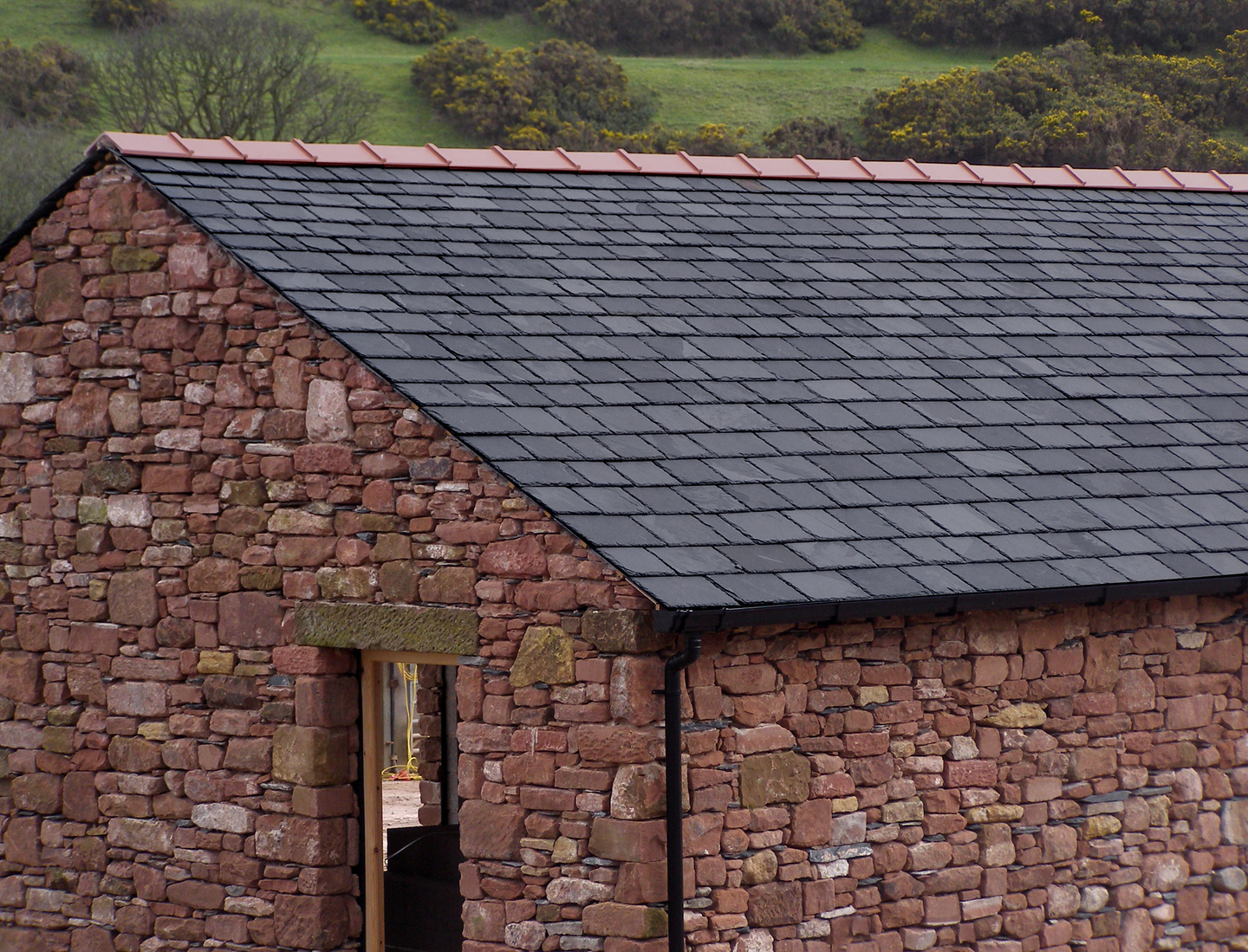 Get Brazilian Natural Slate For Your Traditional UK Roof & Durable Flooring