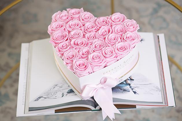 Give Your Loved One A Gift Box Of Preserved Roses That Will Last Three Years