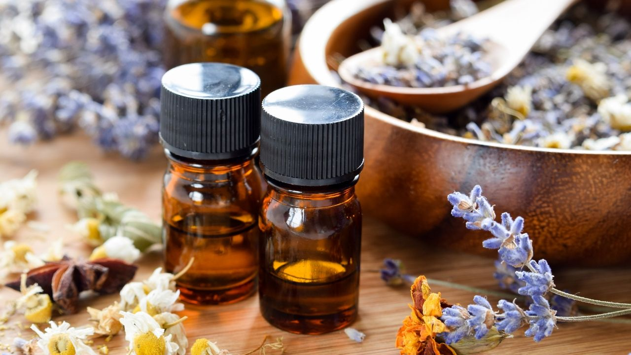 Manage Stress & Relieve Tension With These Calming Essential Oil Blends
