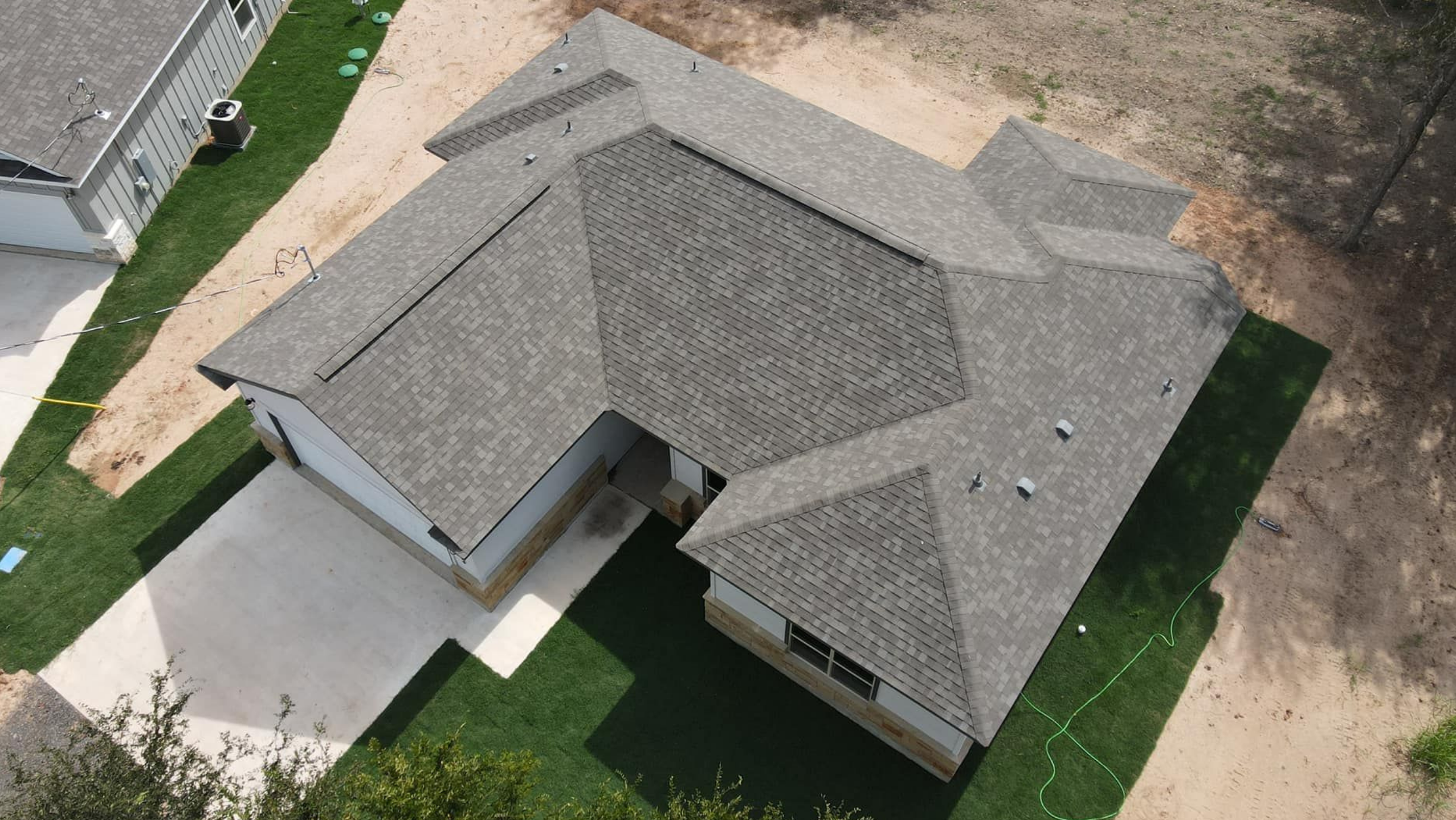 Giddings, TX Roofing Company Can Repair Leaks & Replace Missing Shingles