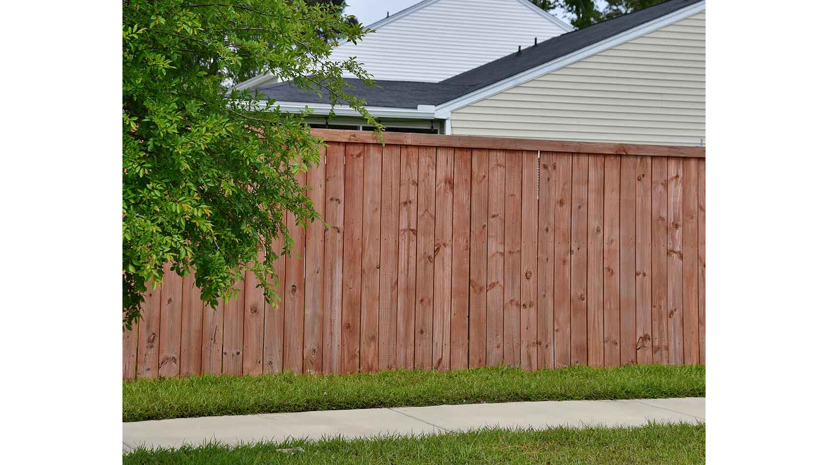 Summerville Charleston-Style Wood Privacy Fence Installation Services