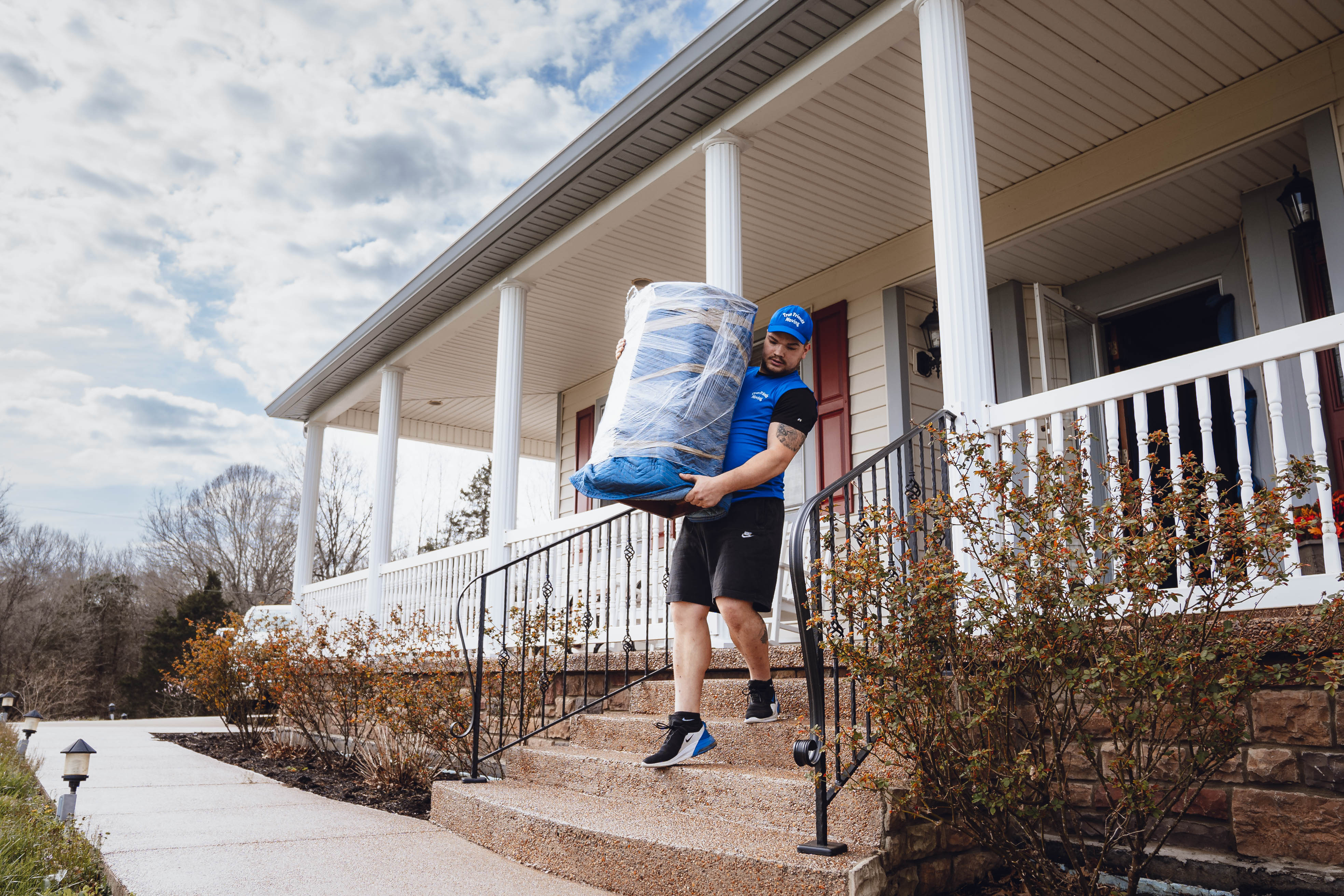 Local Gallatin Movers Offer Shrink-Wrapping & Packing For Apartment Moving