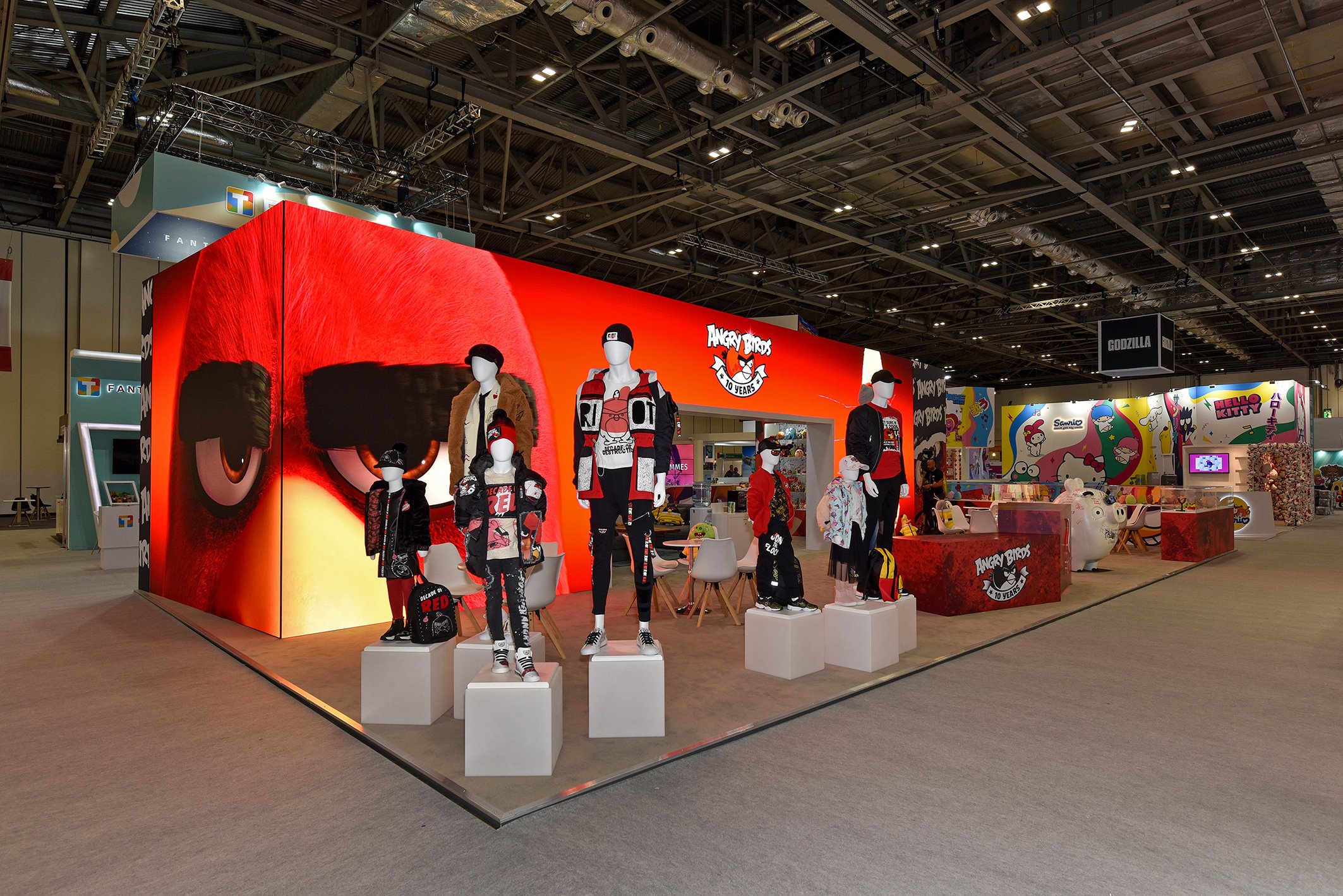 Get A Bespoke, Branded Immersive Trade Show Booth From This Creative UK Company