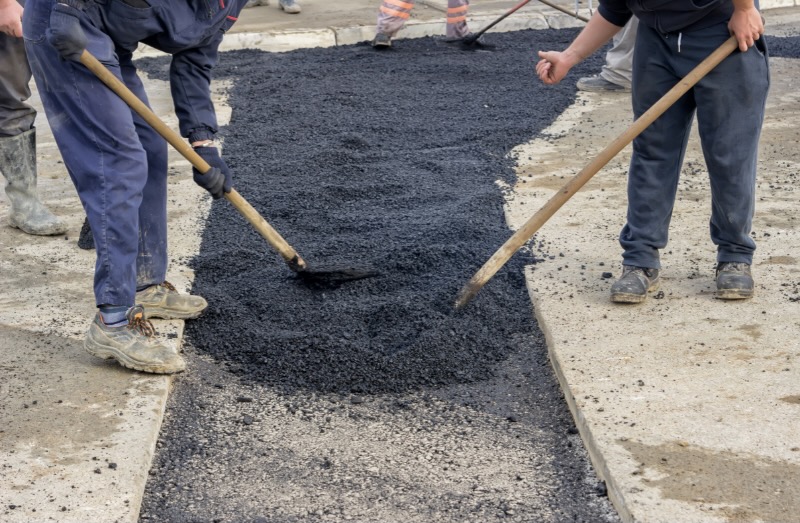 Get The Best Nashville Hot Asphalt Patching Service For Shopping Centers & HOAs