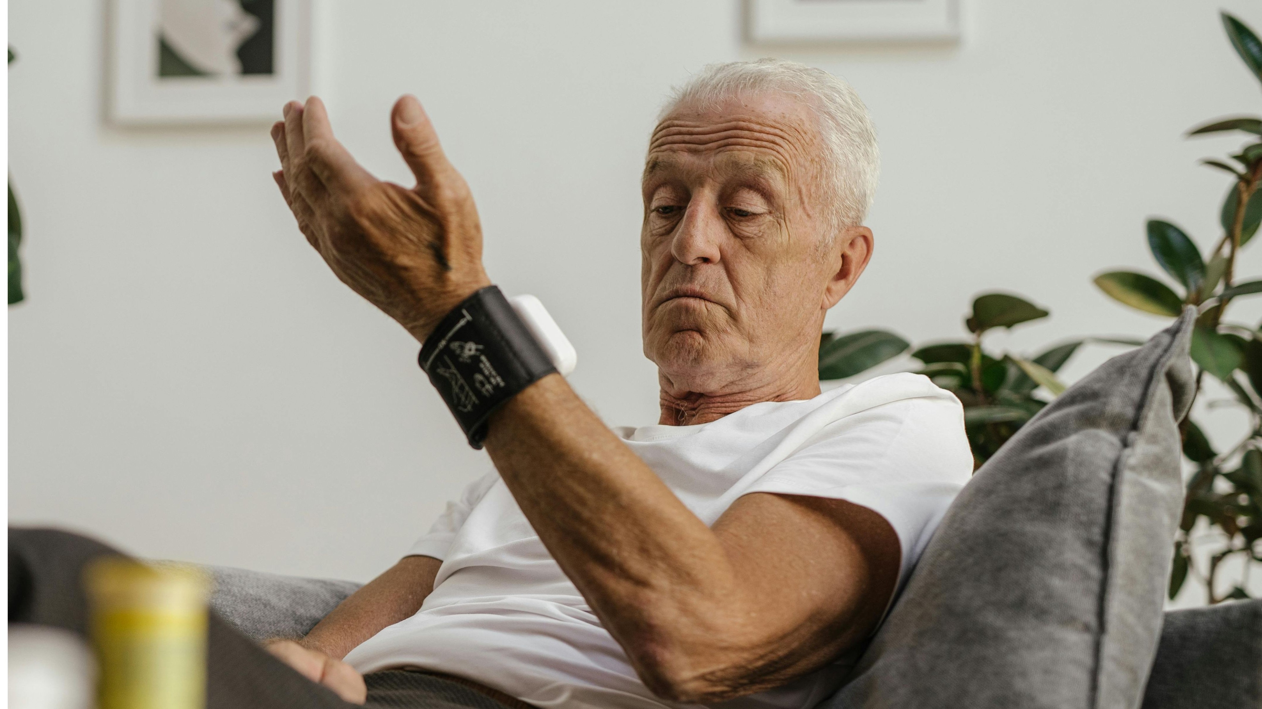 Blood Pressure Monitor Wrist Electronic Device With One-Touch Reading Available