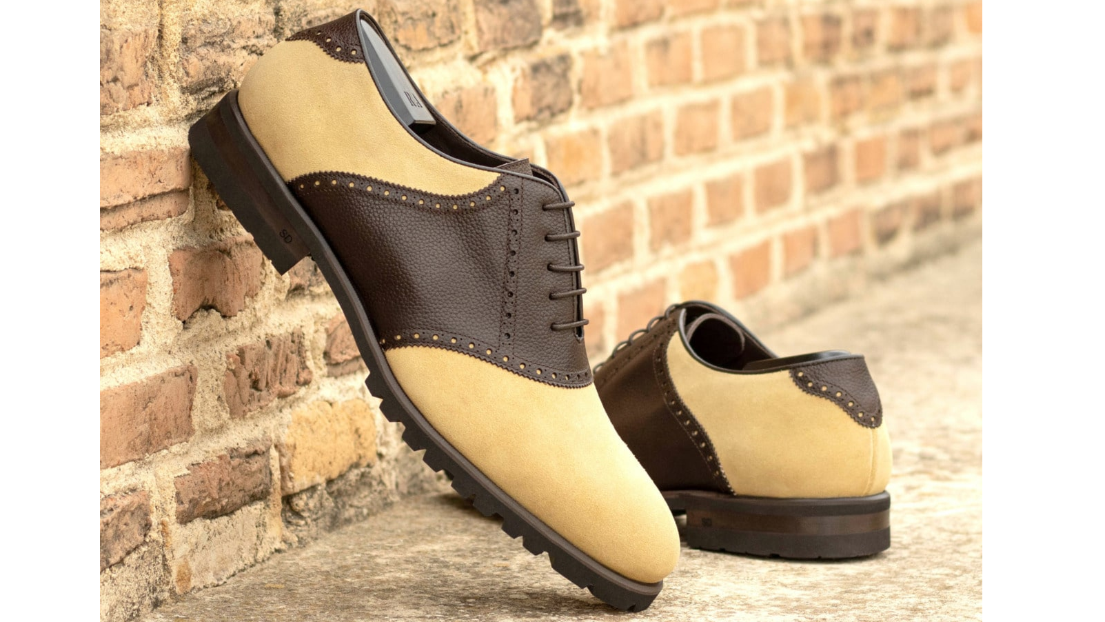 Get A Handmade Luxury Leather Saddle Shoe For Mid-Century Collegiate Cool
