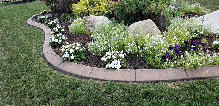 Get Custom Landscape Curbing In Shelbyville, IN For Landscaped Lawns & Gardens