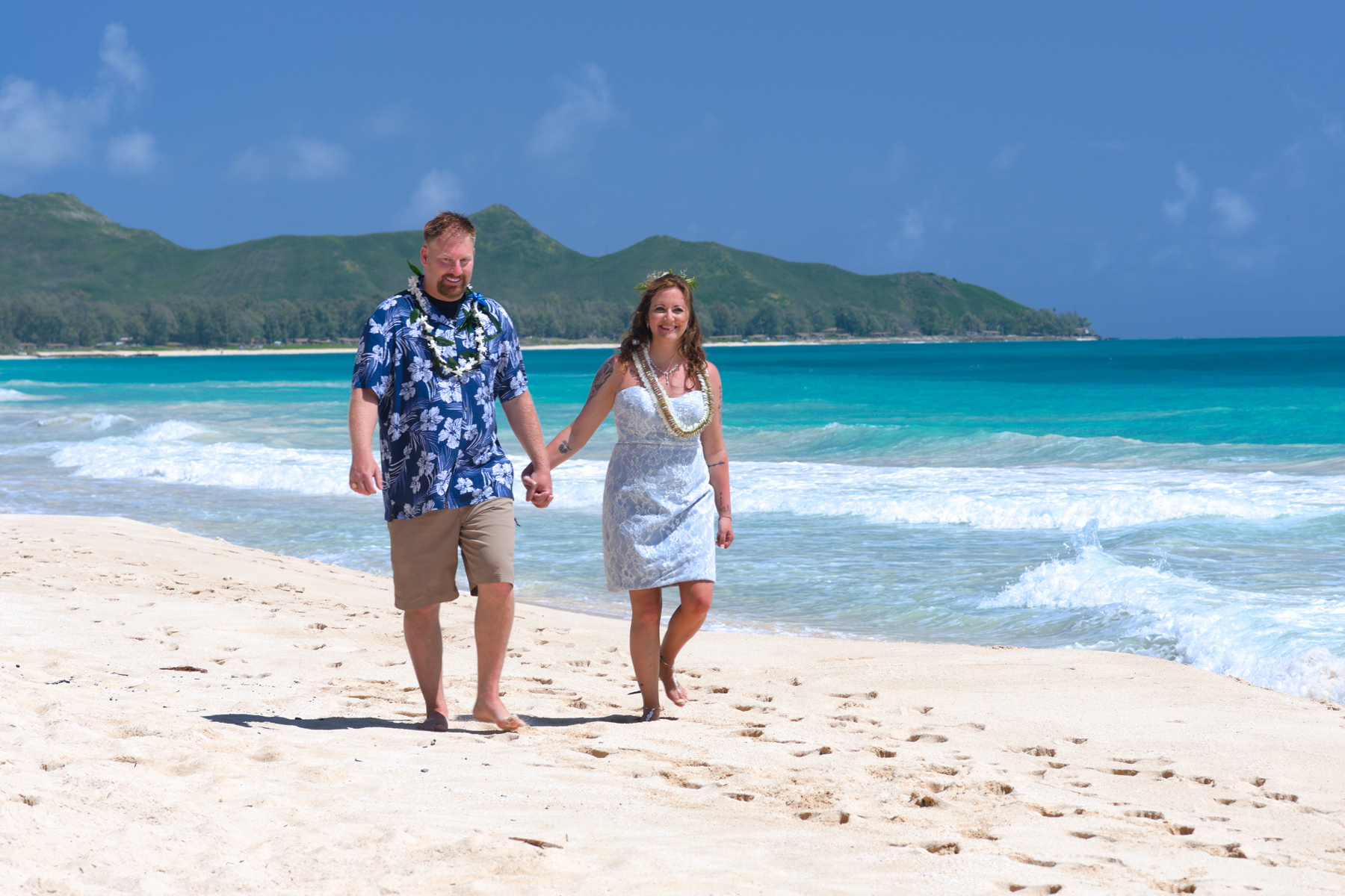 Get A Luxurious, Guided Beach Photography Tour For Newlyweds In Honolulu