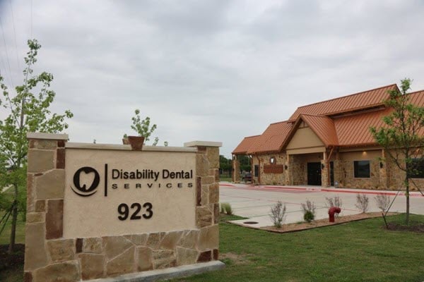 Fort Worth Trusted Dental Clinic Offers In-House IV Sedation For The Disabled