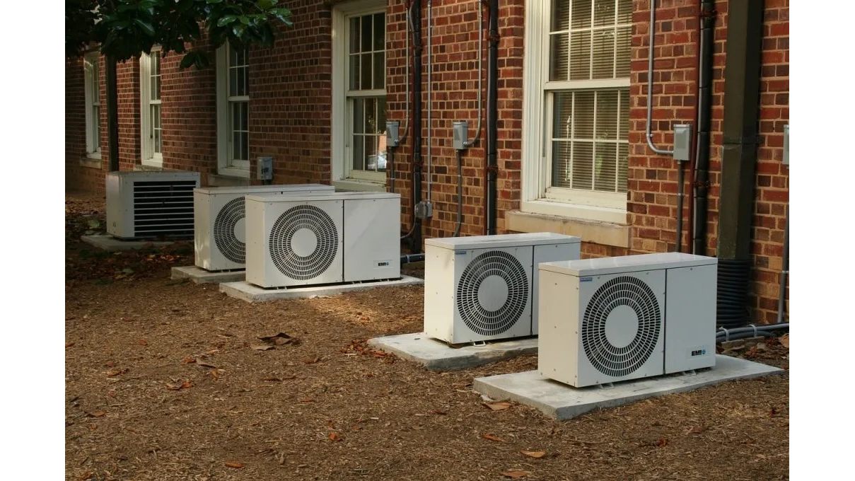 When to Replace HVAC? DFW Contracts Explains Winter Cost Advantages