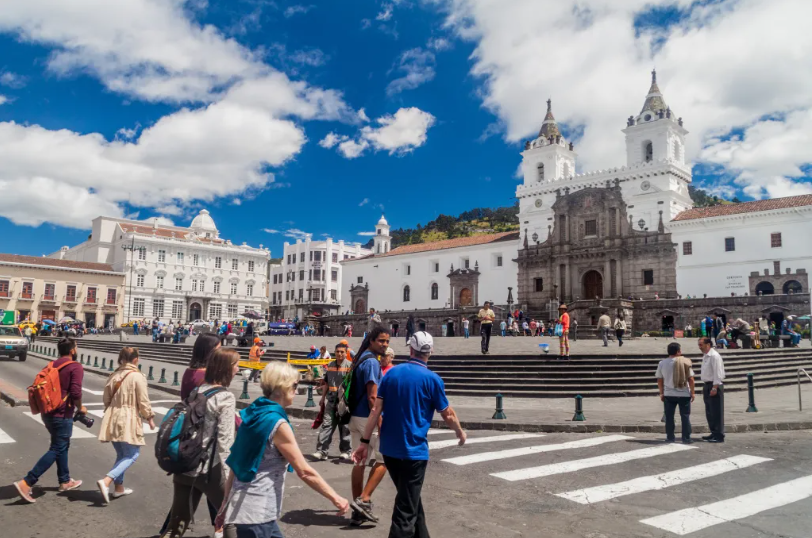 Read The Best Quito, Ecuador Digital Nomad Guide For Remote Working Solopreneurs