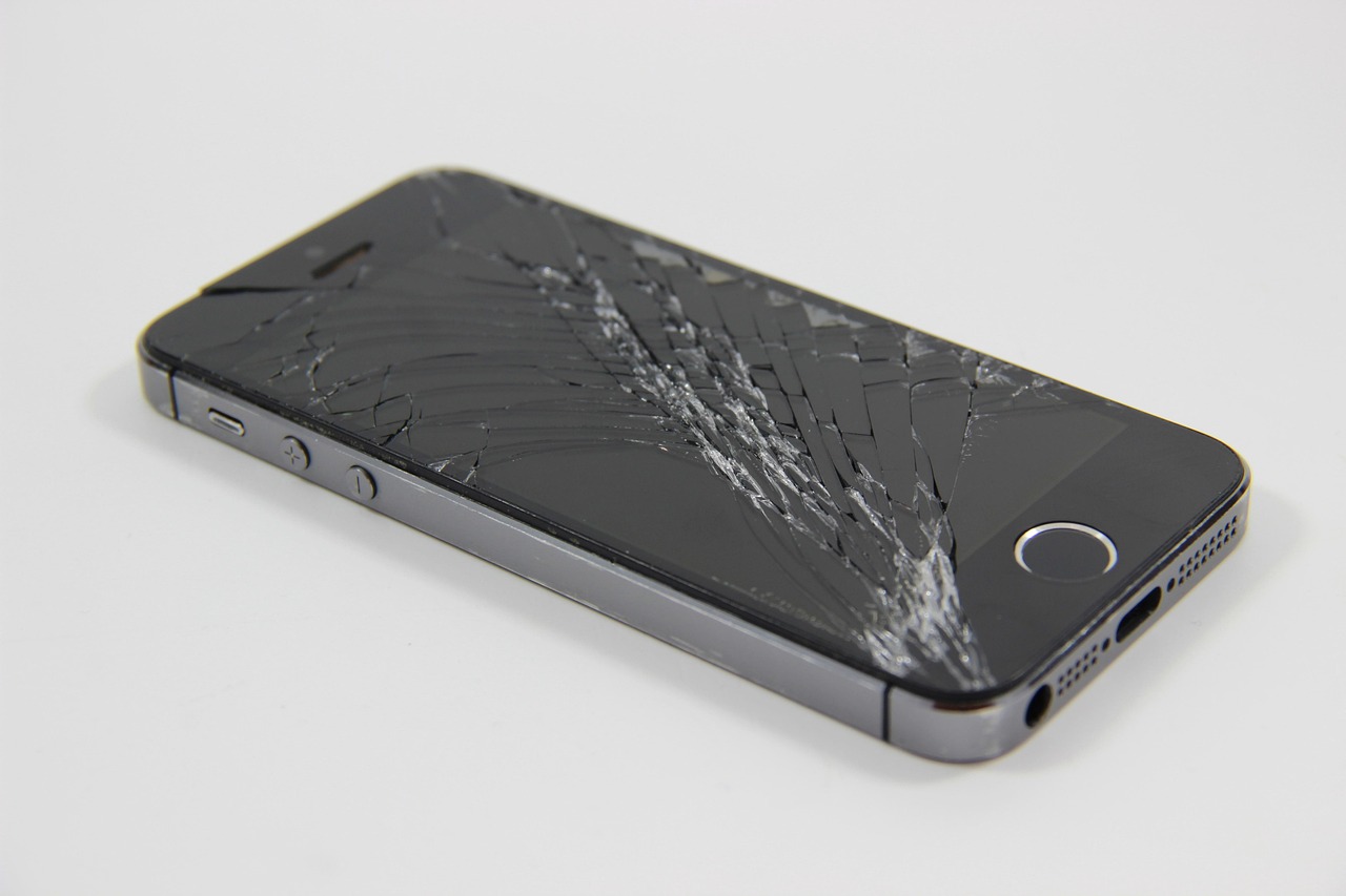 Is It Worth Repairing Your Phone or Buying a New One? Denver Experts Explain