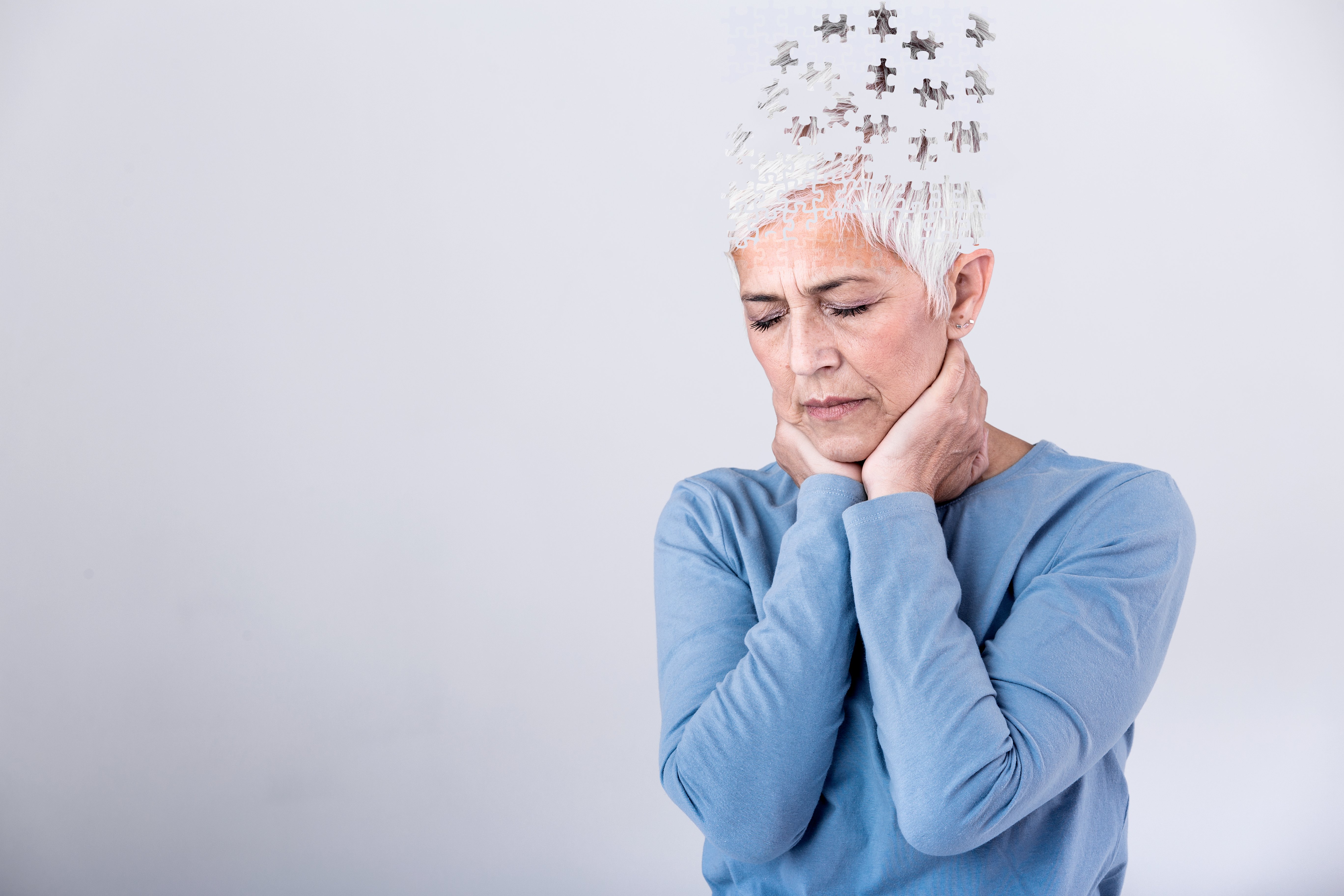 Is Paranoia a Symptom of Dementia? Stages & Tips to Handle