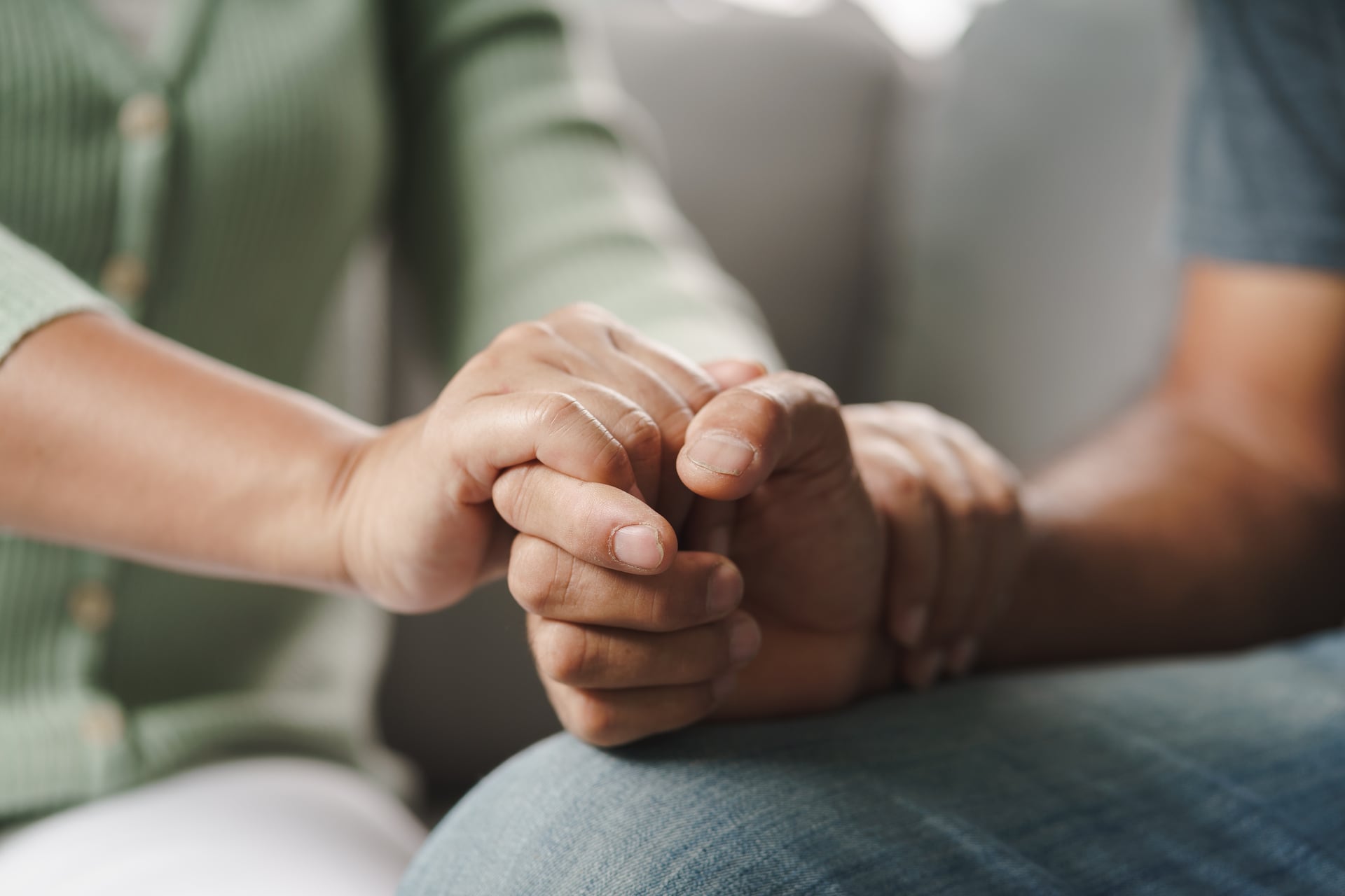 Outpatient vs Inpatient Mental Health Care For Men: Cost, Pros & Cons & Benefits