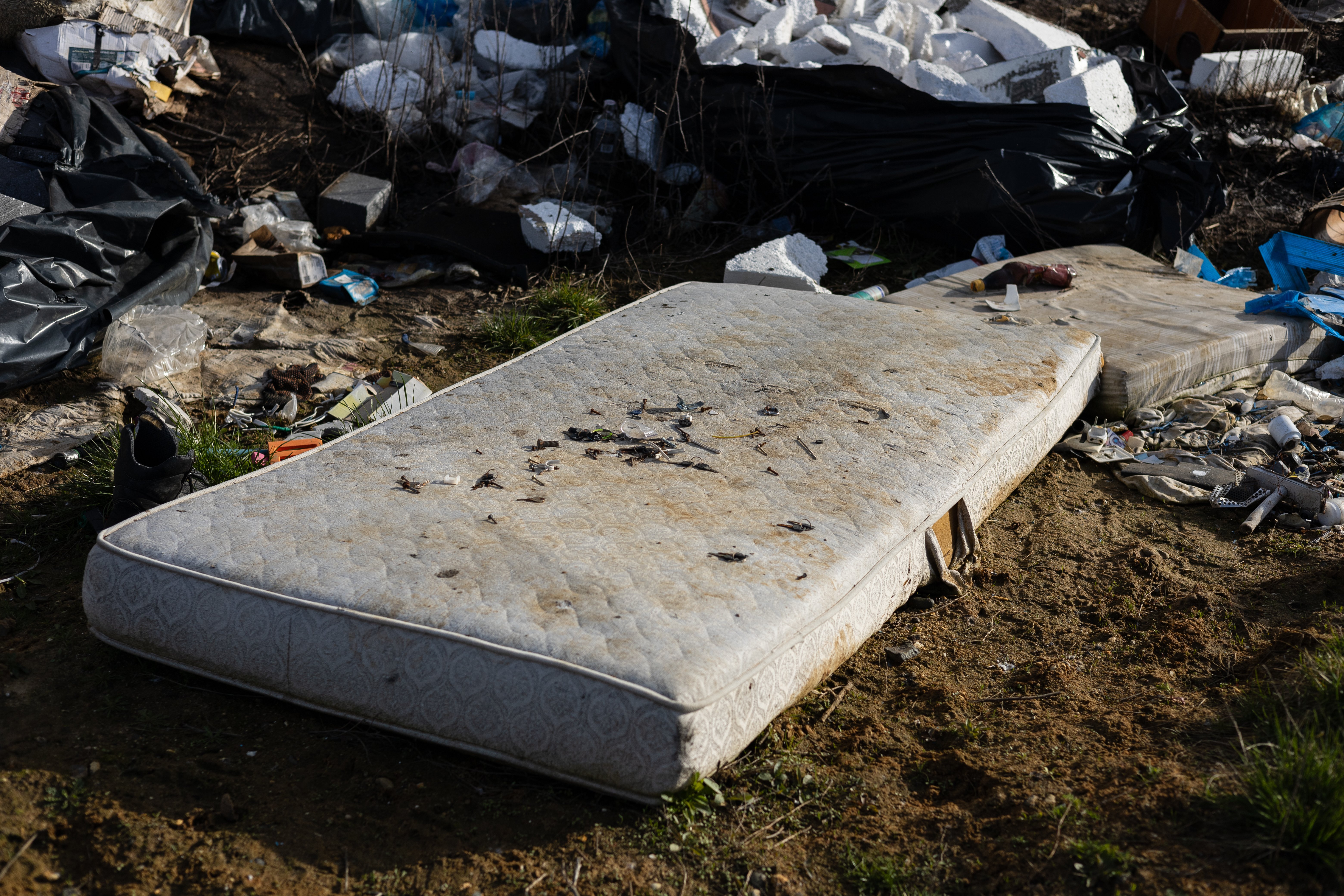 How To Get Rid Of A Mattress In Anaheim: Expert Shares Options & Cost Factors