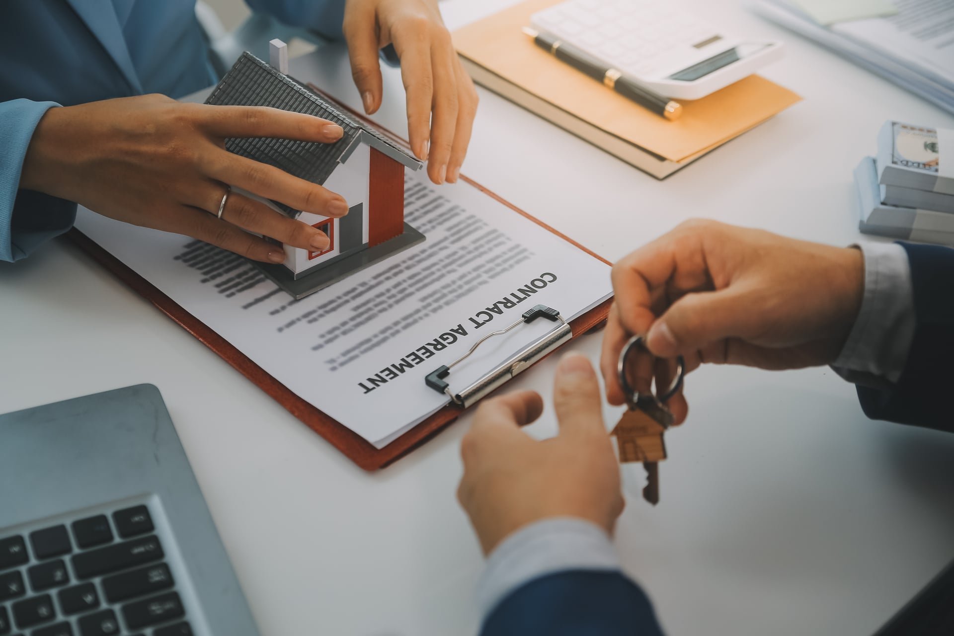 Conveyancing When Buying a House in the UK: Process & Solicitor Fees Explained