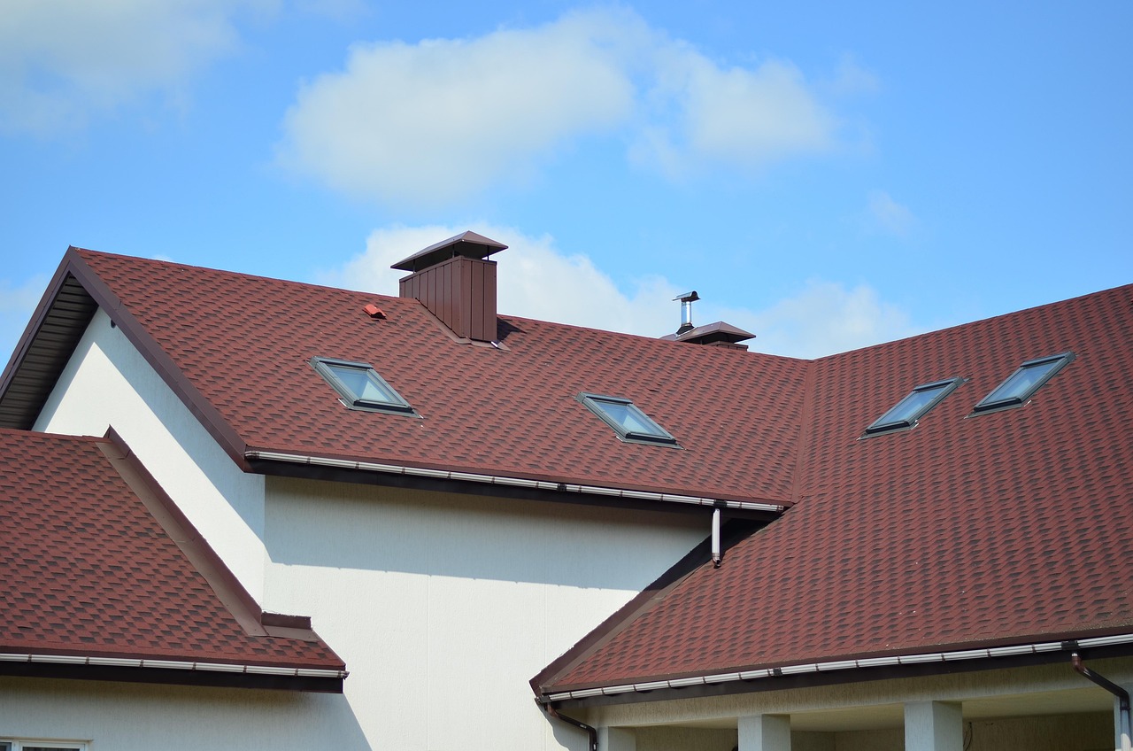 How To Avoid Roofing Scams After A Storm In Texas & Find Reliable Roofers
