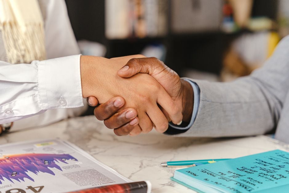 Who Pays Closing Costs: Texas Expert Explains What SMB Owners Actually Keep