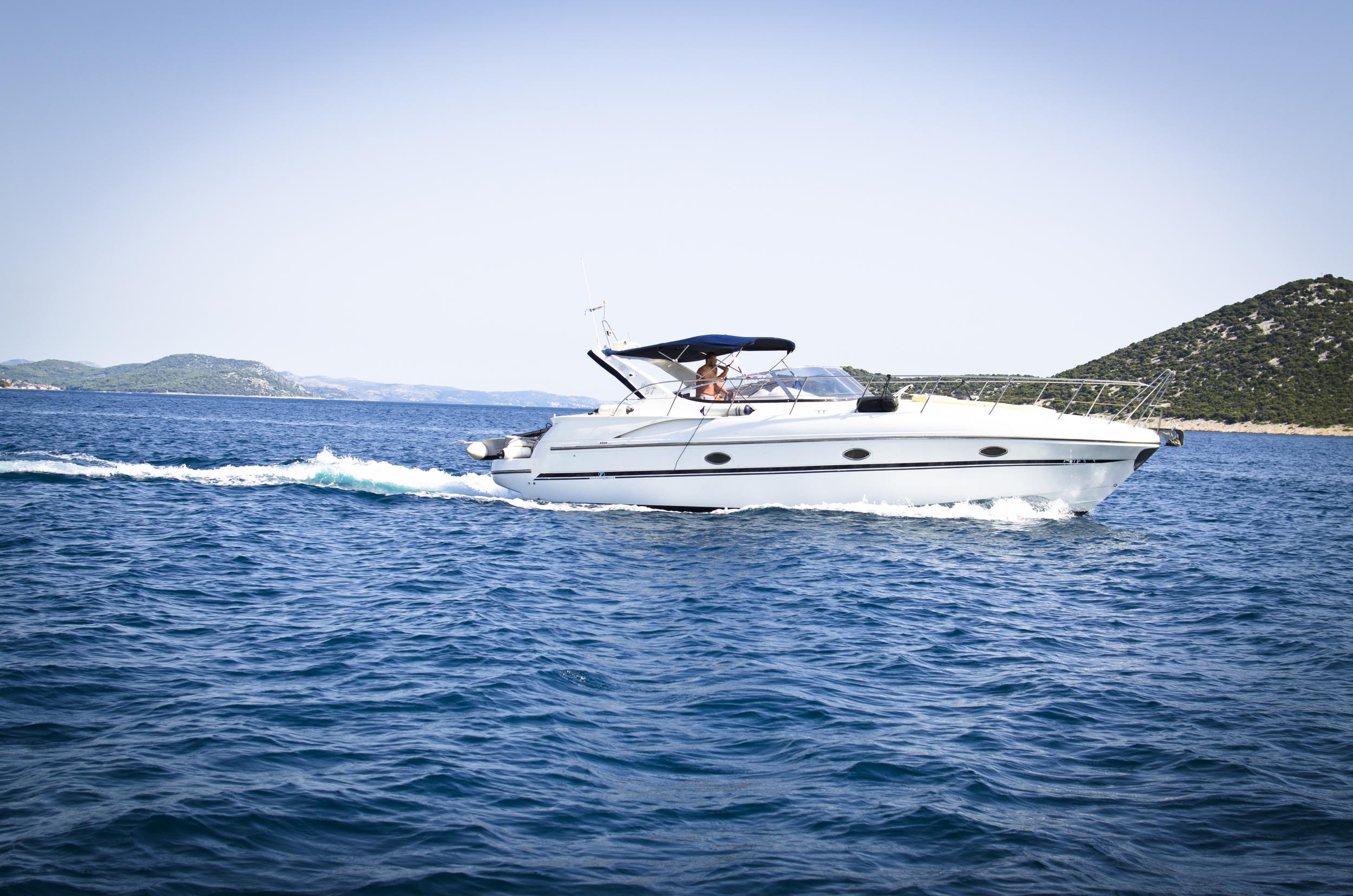 Get Custom Boat Insurance In West Middleton, WI For Powerboats & Yachts