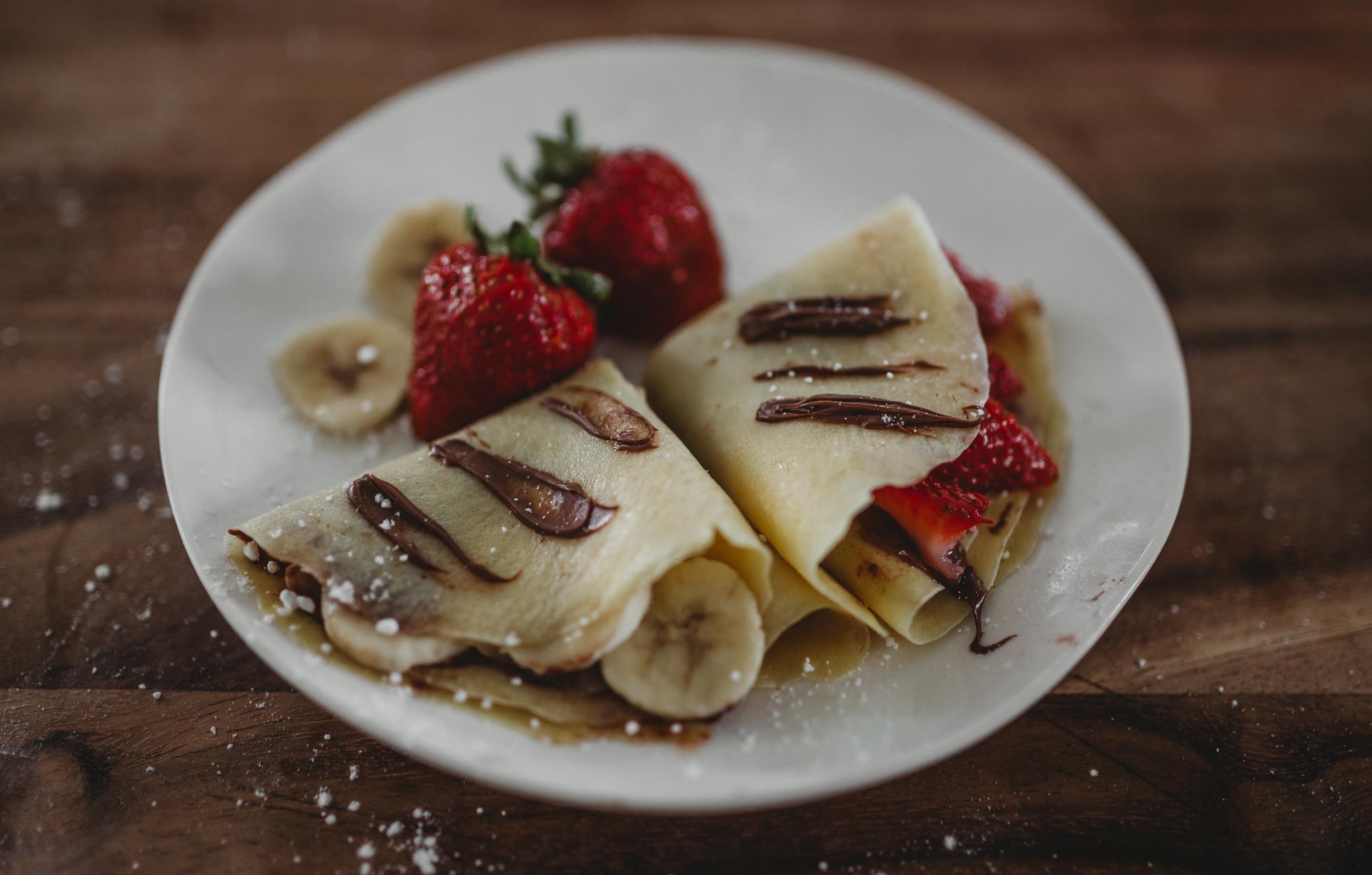 Breckenridge, CO Crêpe Cafe Offers Sweet French Pancakes With Chocolate & Fruit