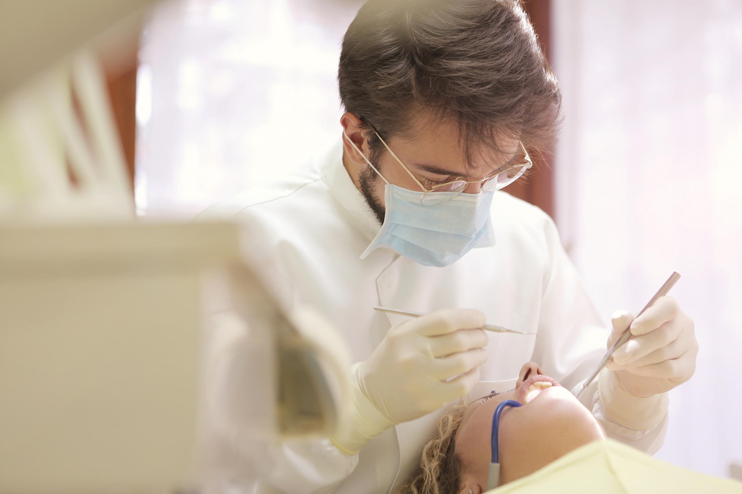 Best Periodontics Dentistry For Inflamed Gums & Gingivitis In Santa Monica, CA
